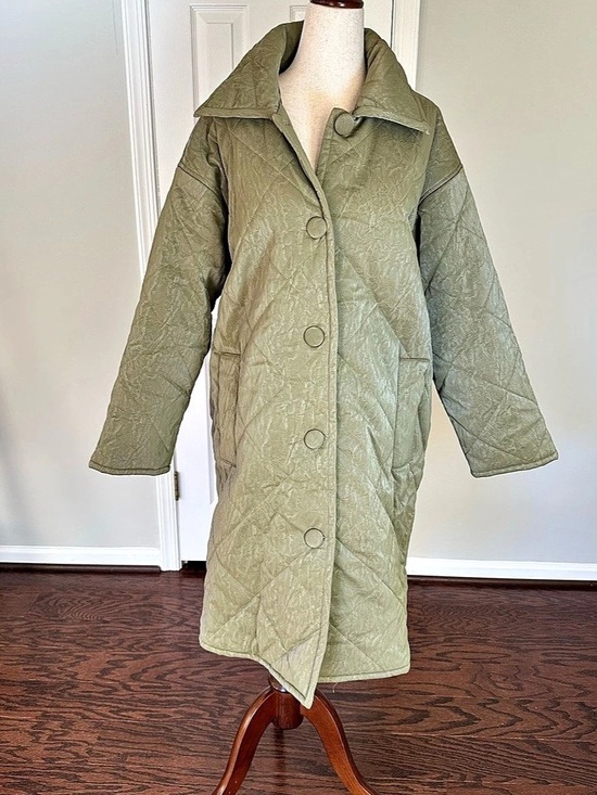 Moon River Jackets & Blazers - Moon River Quilted Coat in Olive Size Small Like New
